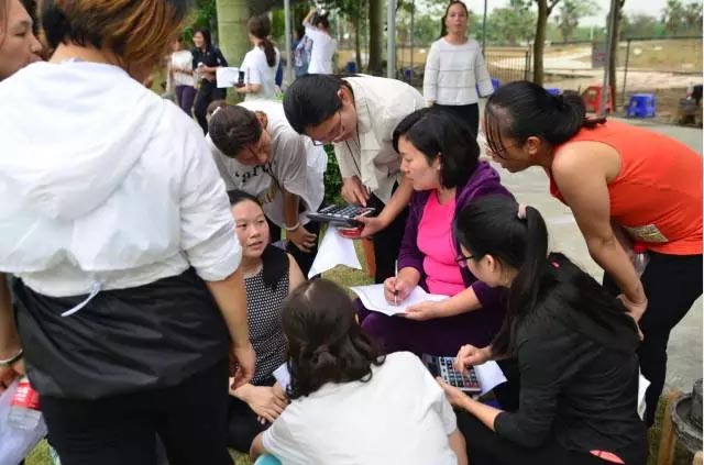 口哨發(fā)令、旗幟落下，比賽的完美呈現，離不開裁判員的辛苦付出，低調是他們的代名詞